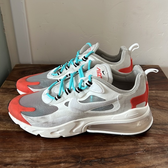 Nike Air Max 270 React - Picture 4 of 9